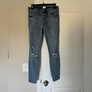 Women’s ripped, skinny, high waisted jeans. Size 7. Like new condition